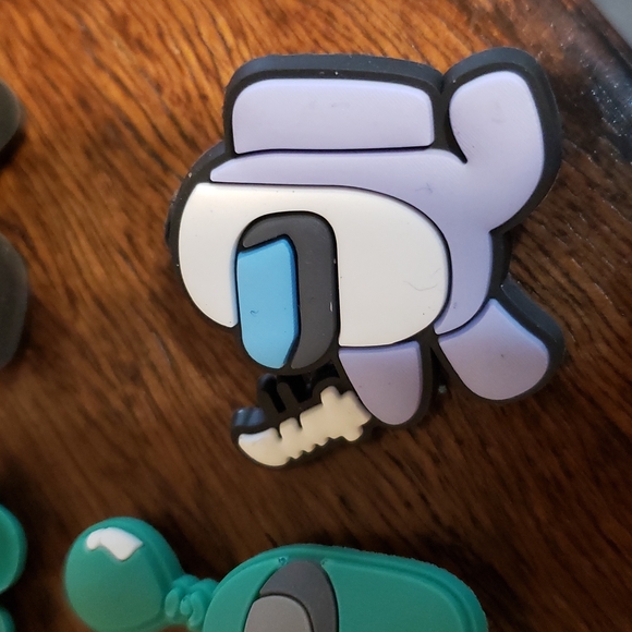 Set of 3 Among Us Jibbitz new - Picture 3 of 4